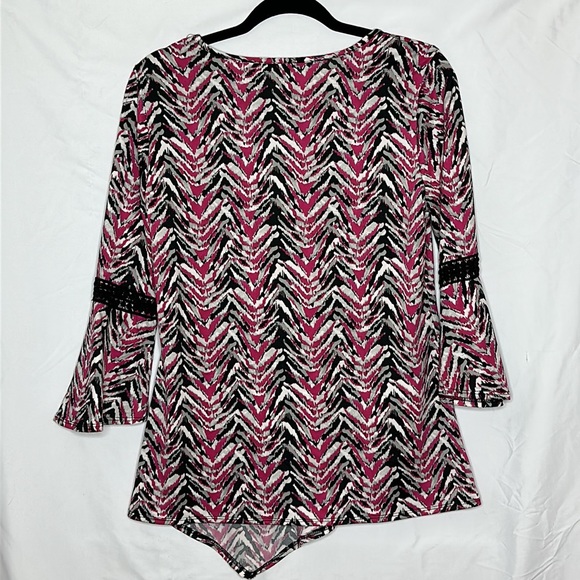 Abstract Blouse - Picture 5 of 6